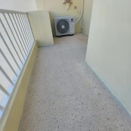 Walter Quarto em Acomodações Particulares *